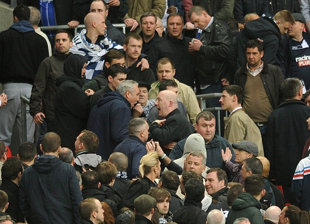 Saison 12/13 - Avril - Page 3 402373MILLWALL6