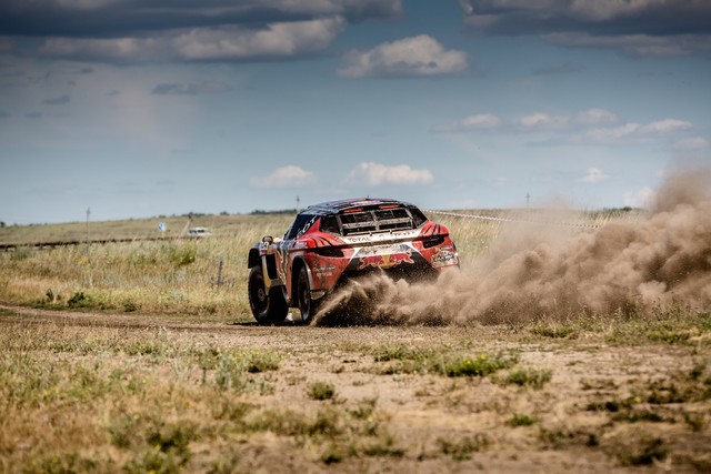  SILK WAY RALLY – Etape 3 Cyril DESPRES se place en tête  4054555783bc971a8f6