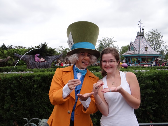 Vos photos avec les Personnages Disney - Page 7 406624Chapelier0