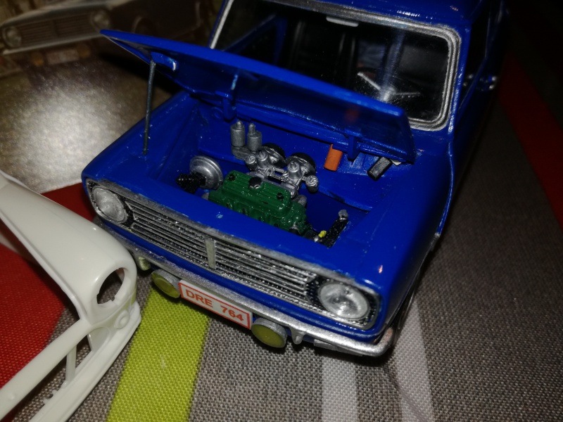 Mini Clubman (1977/1980 environ) Tamiya 1/24 415359IMG20170828212140