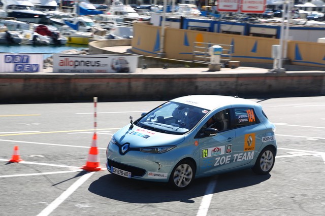 Renault ZOE remporte le 5ème Rallye Monte-Carlo ZENN 428906RenaultZoeMonteCarlo6