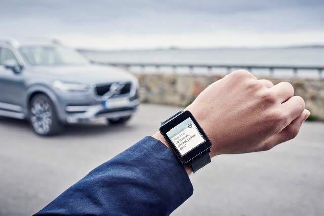 Volvo Cars Annonce Les Evolutions De Son Millesime 2017 431607VolvoOnCallappinanAndroidWearWatch