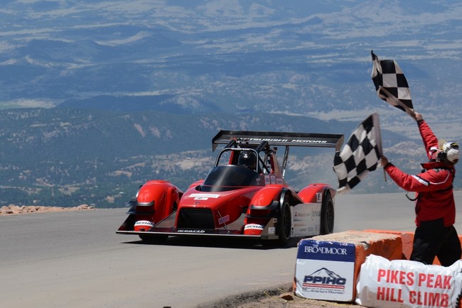 Pikes Peak 2014 : la MiEV Evolution III remporte les honneurs dans la catégorie Véhicules Electriques 433166ba93d5aac771591285d0b0604d9d60ae