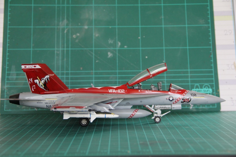 F/A-18F VFA-102 Diamondbacks (50'th)  Revell 1/48 4522139004