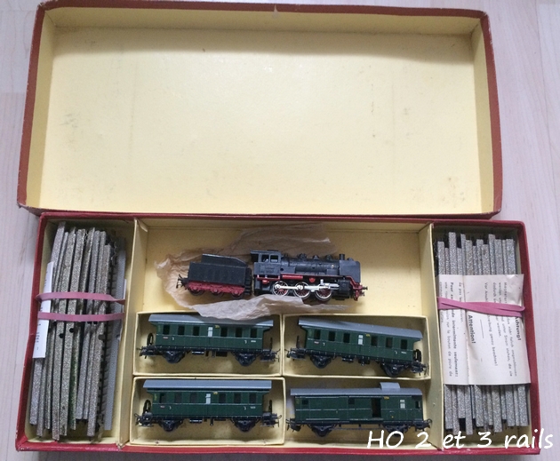 Coffrets Märklin 1936 - 1968 (rouges, noirs, verts ou bleus) 455011MrklinZugpackungRM82941R