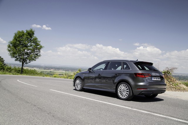 Chargée à fond pour mieux affronter l’avenir - l’Audi A3 Sportback e-tron 455714A3e14s0004large