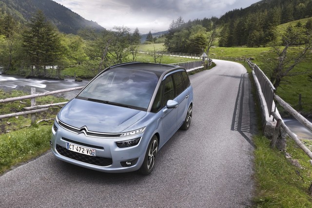 Nouveau Citroën Grand C4 Picasso : Le technospace voit grand !  458624NOUVEAUCITRONGRANDC4PICASSO10