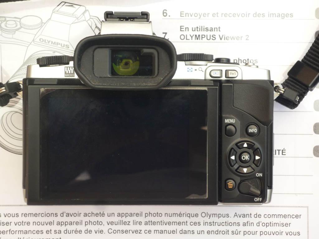 [VENDU] OM-D EM-5 silver nu + EP-11 600€ 463416P1060189