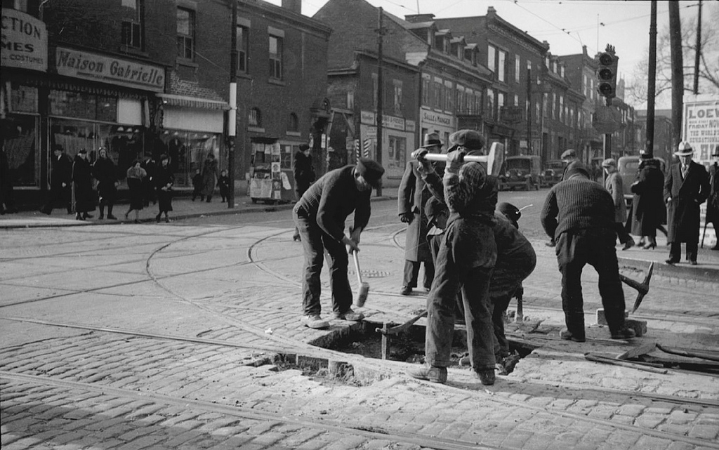 Les années 20 à 70 : photos et vidéos d'époque (partie 1) - Page 14 4670991936rueStDenisMontral