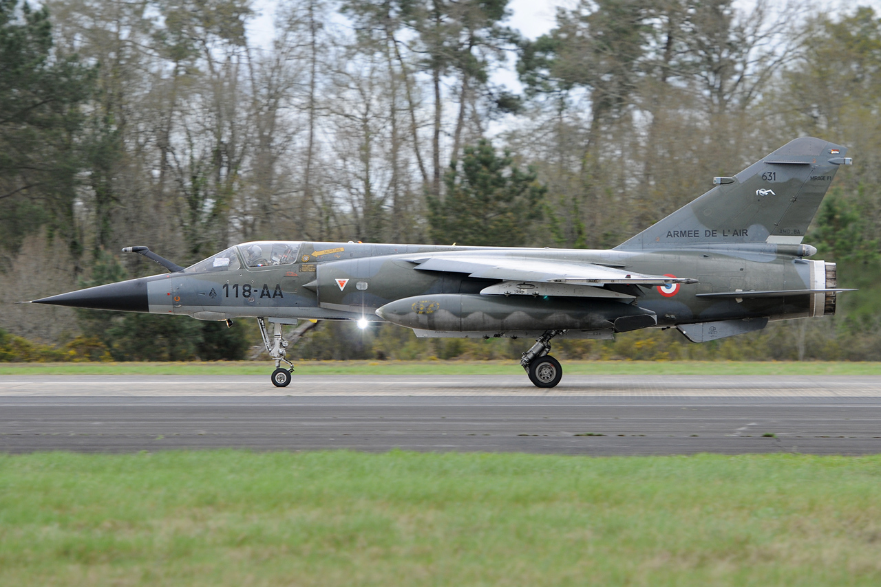 [11/04/2013] Base Aérienne 118 de Mont de Marsan: Centenaire de la "Cocotte" escadrille BR11...  472114DSC5781