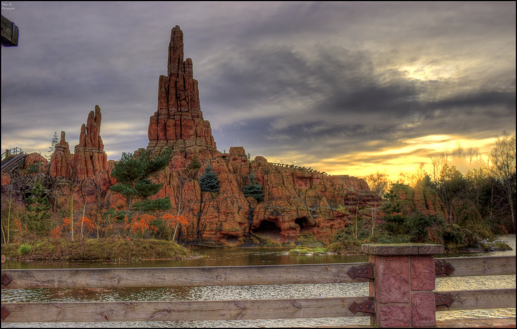 Photos de Disneyland Paris en HDR (High Dynamic Range) ! - Page 30 473414BTM20HDR600D