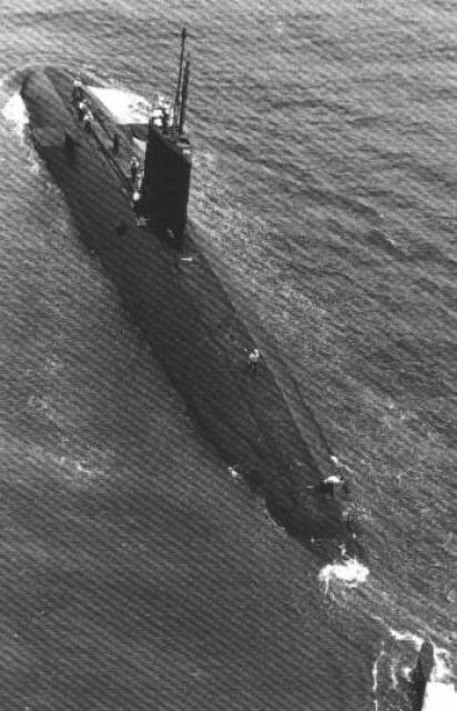 SOUS MARINS NUCLEAIRES D'ATTAQUE CLASSE CHURCHILL 477428HMS_Courageous