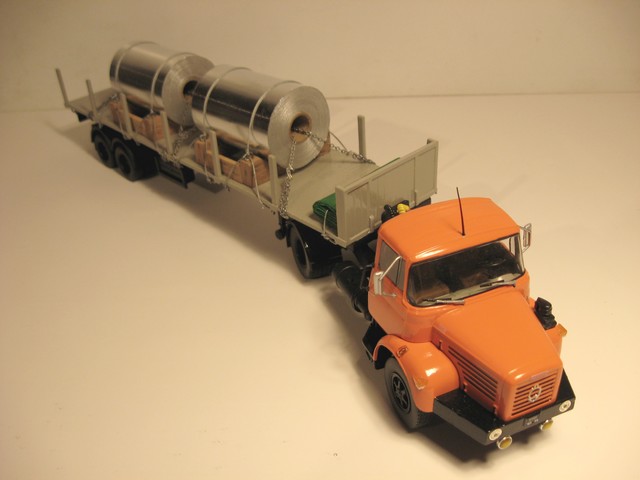 collection  ALTAYA" camions d'autrefois  "  au 1/43 - Page 6 481003IMG6779