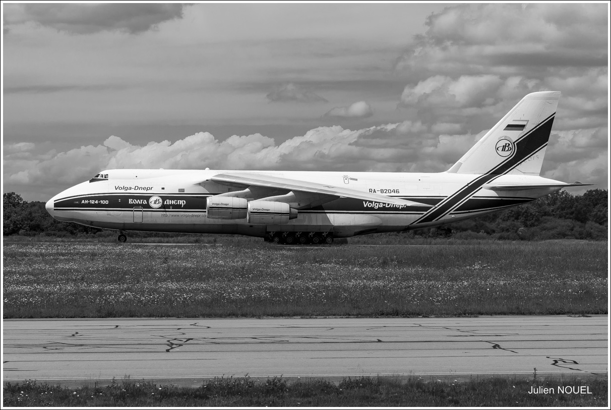 [27/05/2016] Antonov An124 (RA-82046) Volga-Dnepr Airlines   486367201605271034