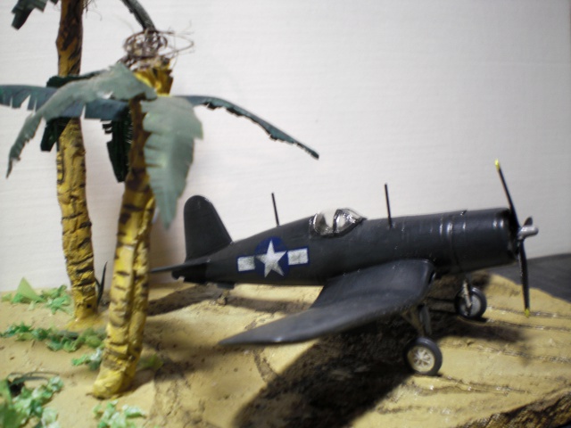 [HELLER] VOUGHT F4U 1 CORSAIR Stationné ... Réf 80275 490168diocors3