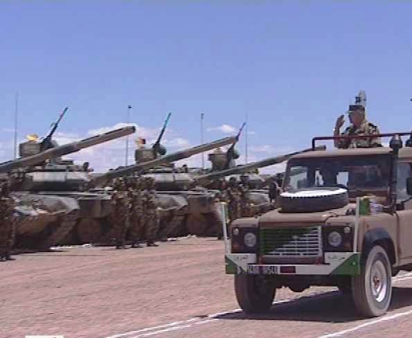 صور دبابات قتال رئيسية الجزائرية T-90SA ] Main Battle Tank Algerian ]  - صفحة 2 500926T901