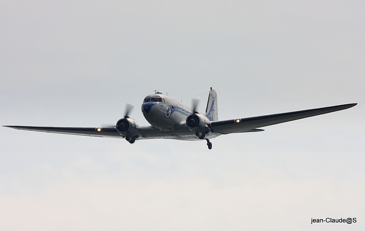 Douglas DC3 C-47A Skytrain F-AZTE le 27.07.12 503203IMG7171filtered