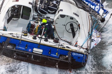 8éme édition du vendée Globe l'Everest des mers - Page 12 5113032photojeanmarieliotdppivendeeglobeimagesaeriennesdestephar360360