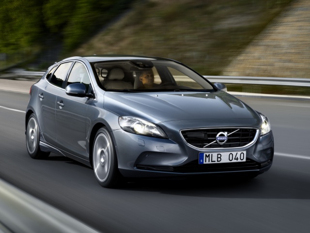 Volvo V40 2012 dévoile ses tarifs  511540VolvoV4020122