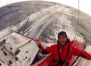 Le Vendée Globe au jour le jour par Baboune - Page 34 514685tanguydelamotteinitiativescoeurr280280