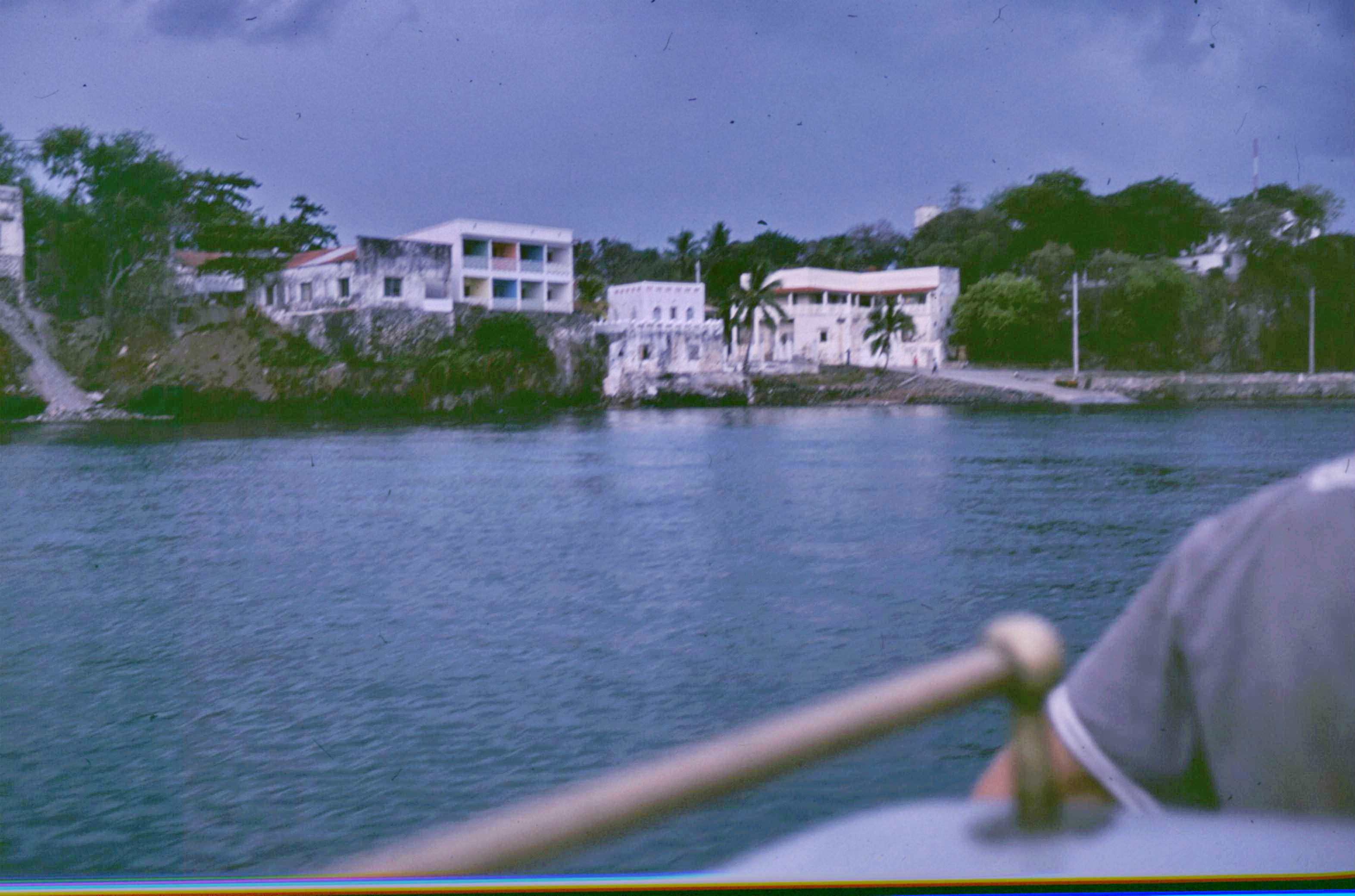 [Campagnes] MAYOTTE - Page 9 515336Transparency0184