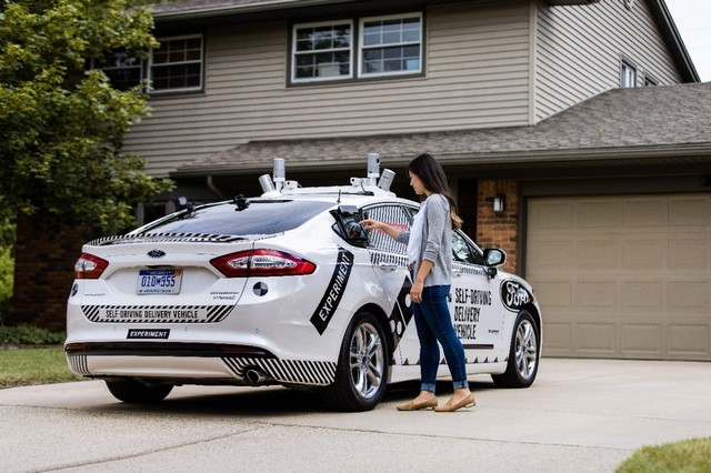 Demain, vos pizzas pourraient être livrées par des véhicules autonomes Ford 516022FordDominosAVResearch06