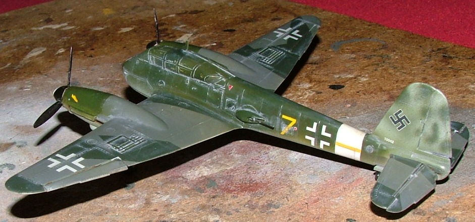 Messerschmitt Me 410A Hornisse [Revell (Frog)] 1/72 - (VINTAGE) - Page 6 516253DSCF3788