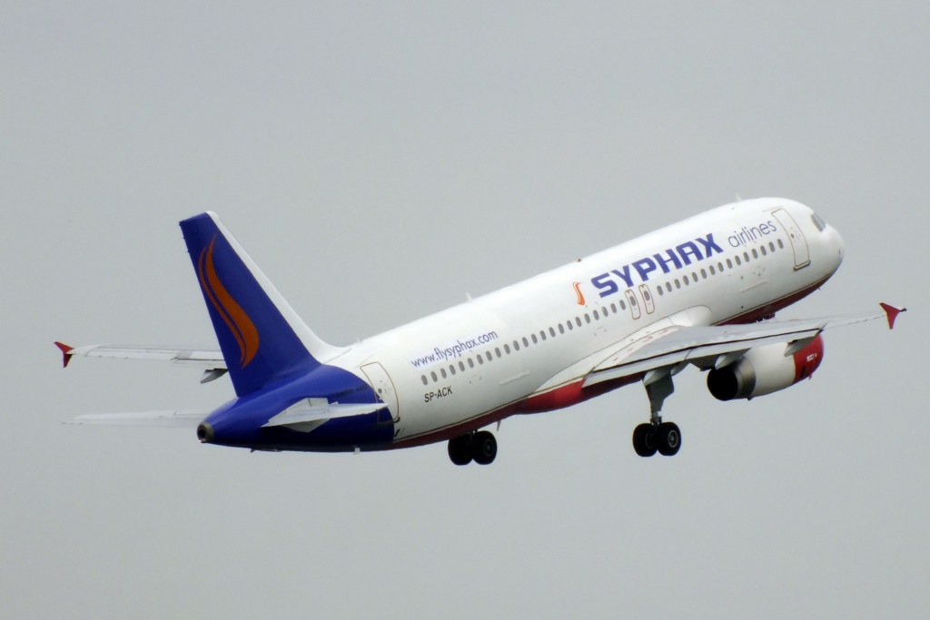 [12/05/2013] Airbus A320 (SP-ACK) Hybrid Bingo Airways/Syphax Airlines 516438Main11187