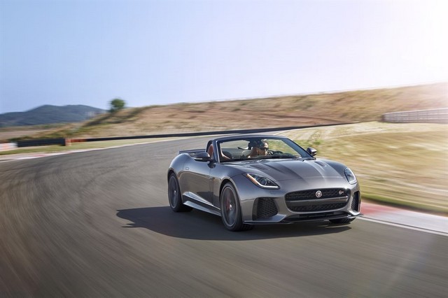  Nouvelle Jaguar F-TYPE SVR : La Supercar Capable D'atteindre 322 km/h Par Tous Les Temps 517387JAGUARFTYPESVR25CONVERTIBLETrackLowRes