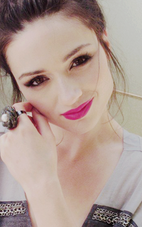 Crystal Reed ▬ 200*320 520940542