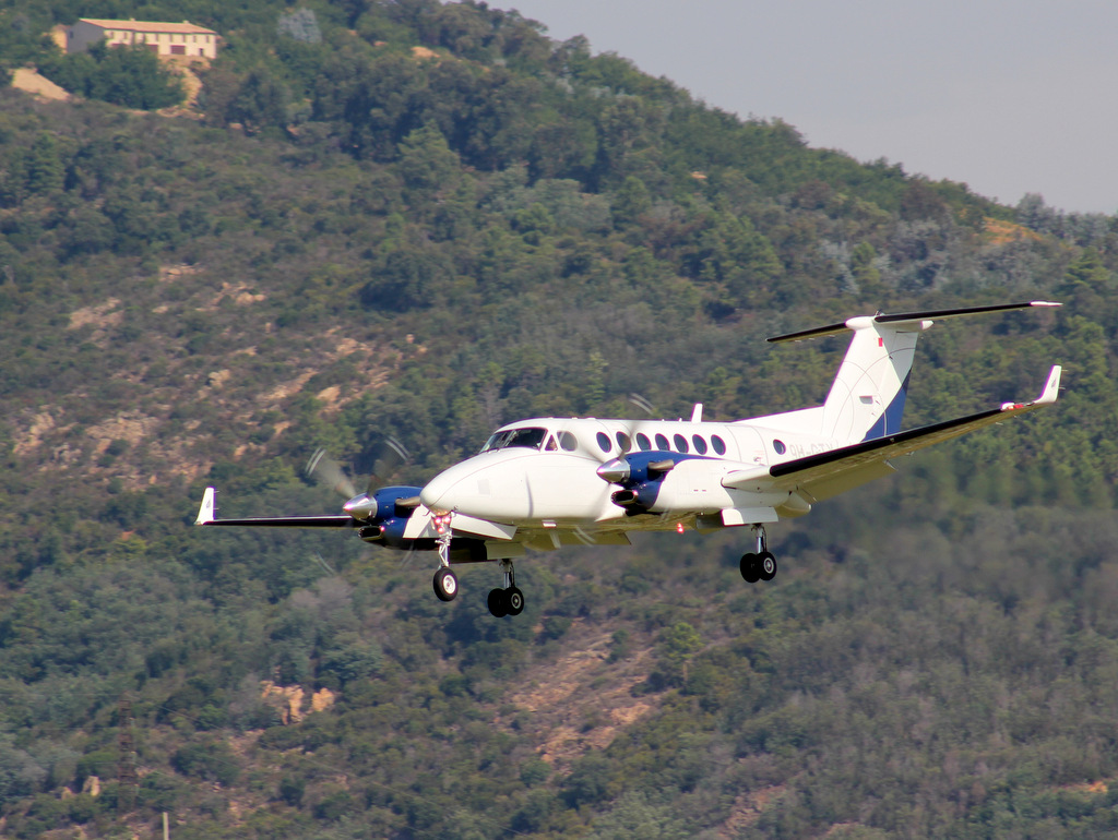 Aeroport Cannes - Mandelieu LFMD juillet 2014   - Page 2 525369IMG4000001