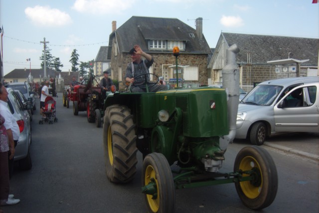 4ème festival vehicules anciens (landelles et coupigny 2009) 529537Jun02596