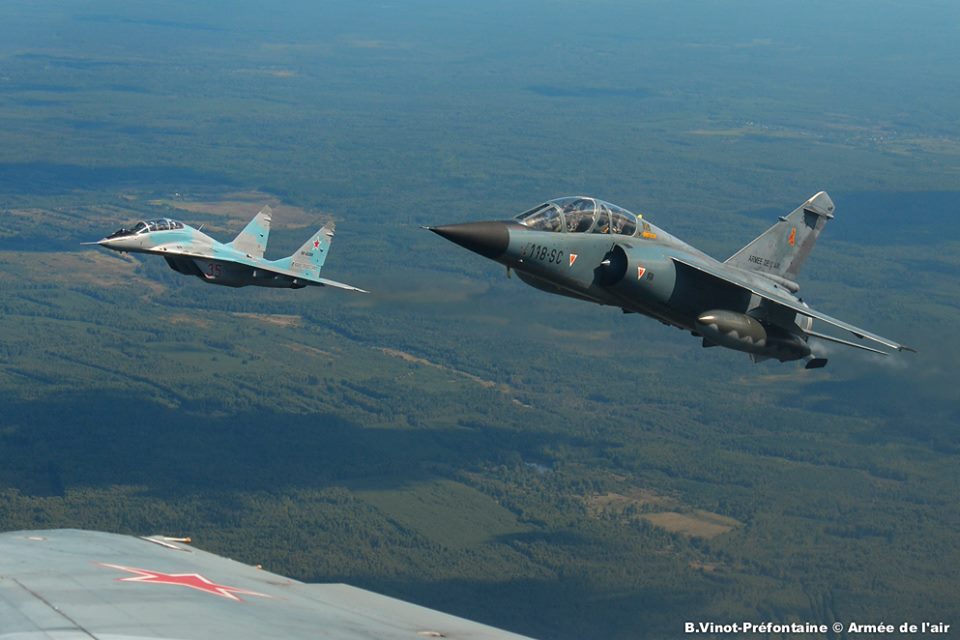 Dassault Mirage 2000 532268Mig29etMirageF1