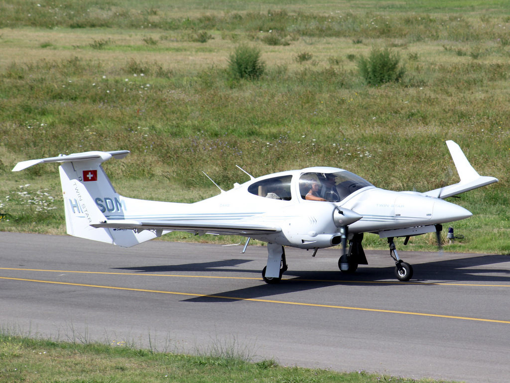 Aéroport de Cannes Mandelieu [LFMD-CEQ]-juillet 2014 533246IMG4028