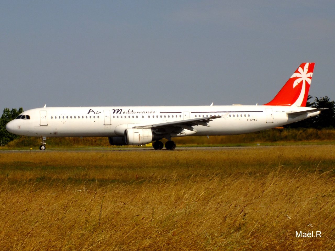 Spotting du 21/06/2014 : Avro RJ70 Bulgaria Air + Beluga 4TD + A321 Aegean + B734 Air Explore 535255Juinn11170