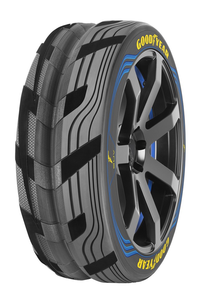 Goodyear présente un pneu concept pour SUV au Festival Automobile International de Paris 539173Goodyearconcepttireview34LR