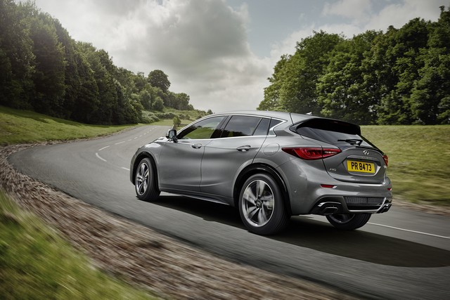 Infiniti Dévoile son Q30 Au Salon De L'automobile De Francfort 2015 5403232261