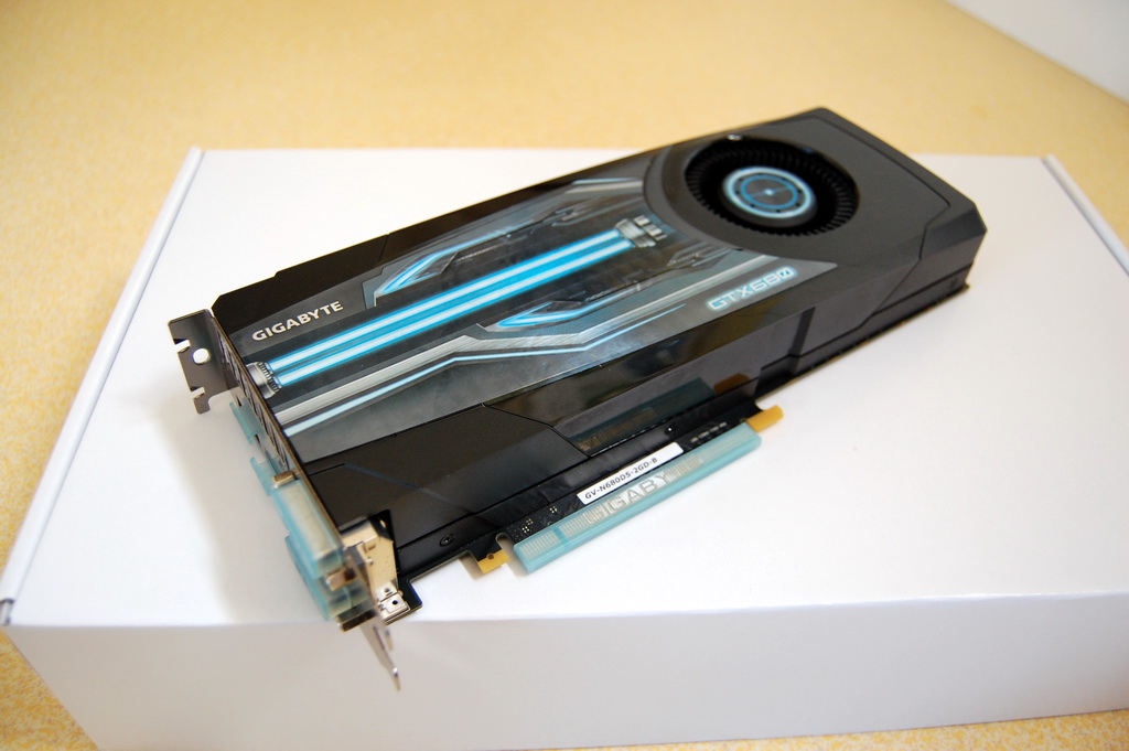 [VENDU] Carte Graphique NVIDIA GIGABYTE GTX680 GTX 680 2GB DDR5 540337cg3