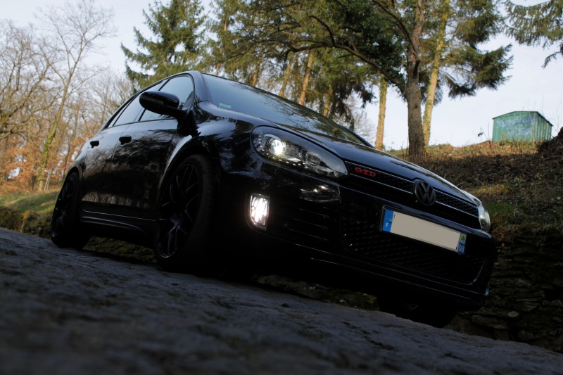 Golf 6 Gtd black - 2011 - 220 hp - Shooting p13 et insignes Piano Black p25 - Page 12 541916IMG0696bis