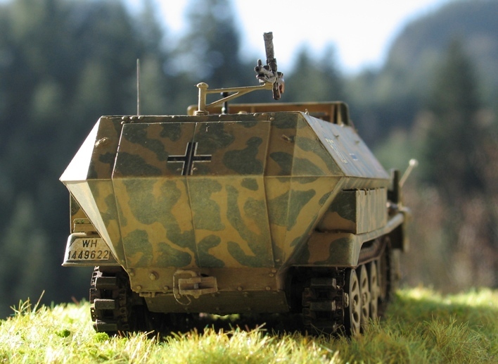 Sd.Kfz 251/9 Ausf.C AFV Club 1/35 546142modles126017