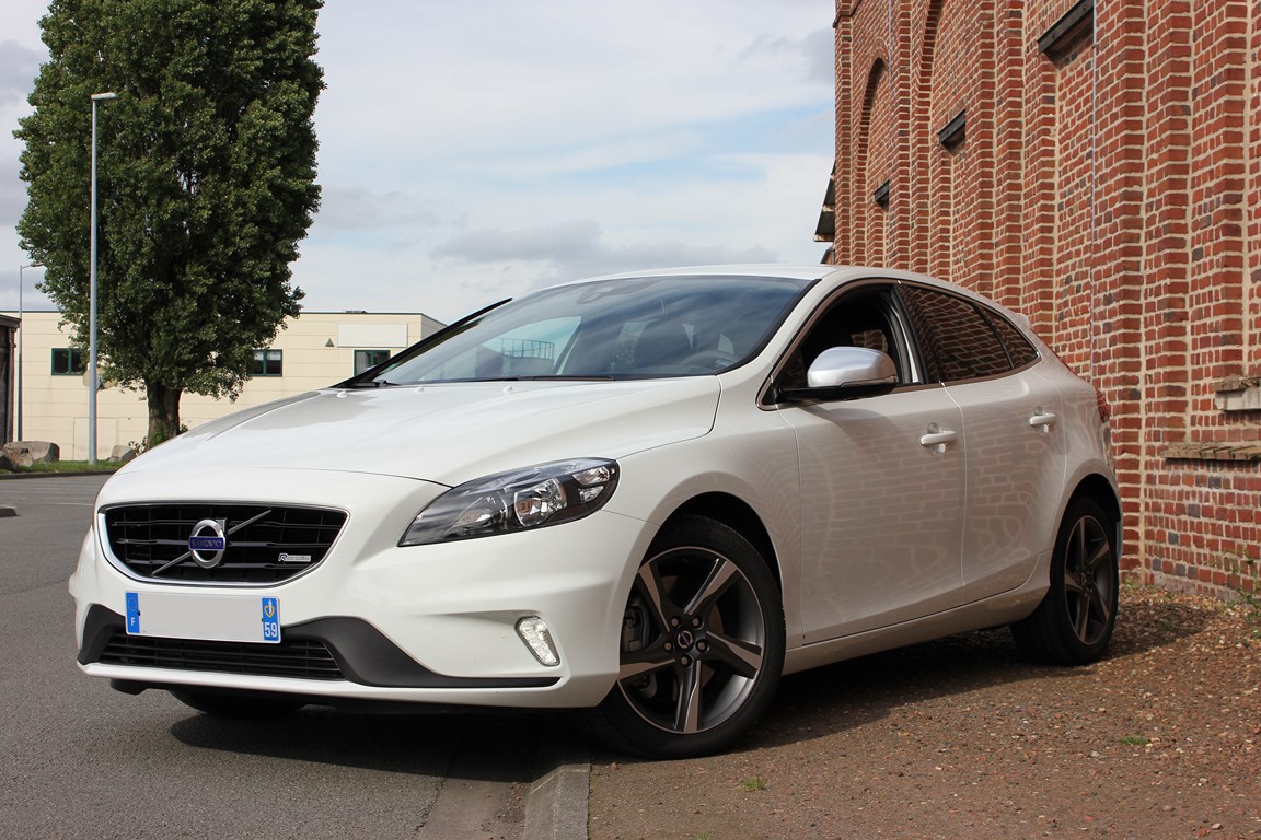 V40 D3 R-Design White Ice 549634IMG2685