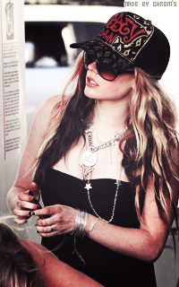 ● Avril Lavigne - Page 2 551922Avril_42