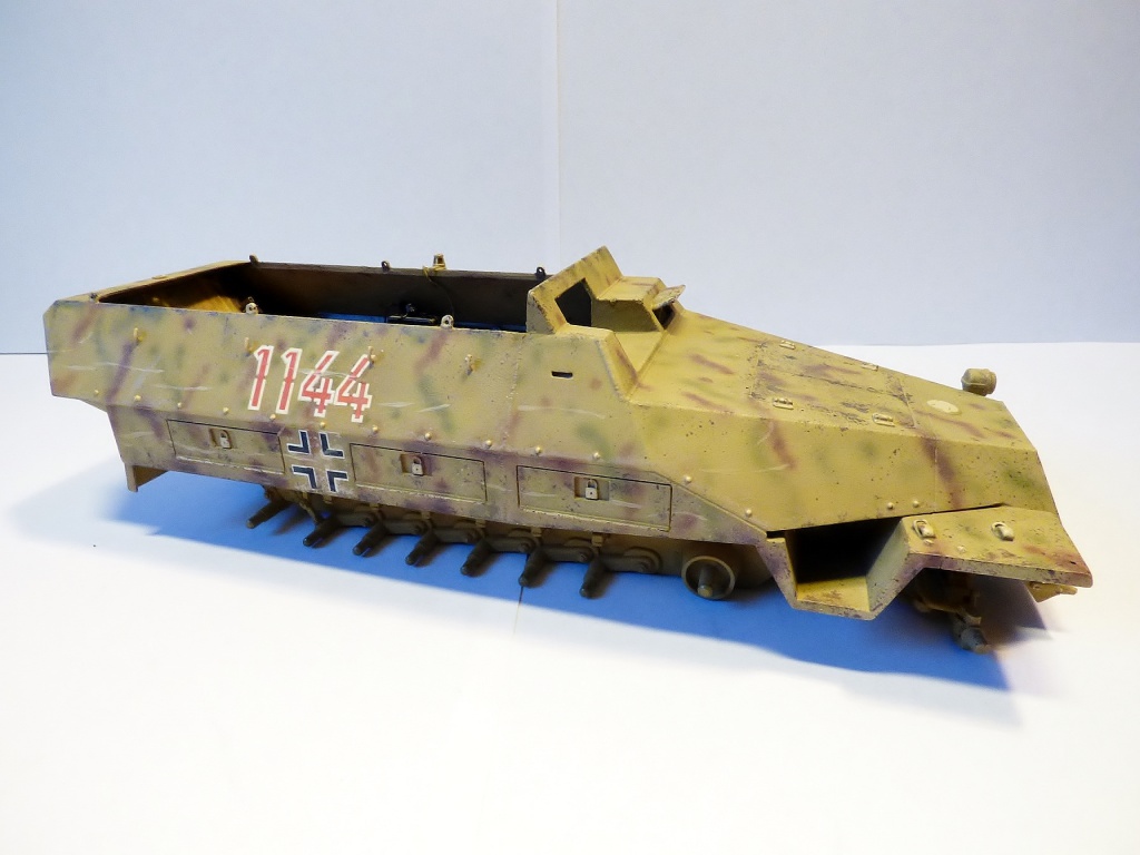 SdkFz 251 / 9  Tamiya / AFV - Page 2 552238P1070134Copier