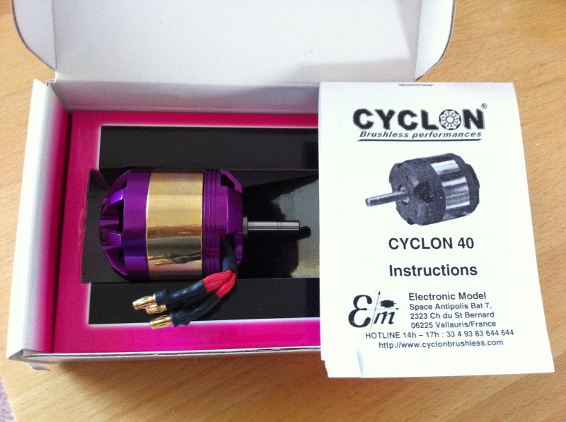 moteur elecronic model cyclon 40 555570IMG4343