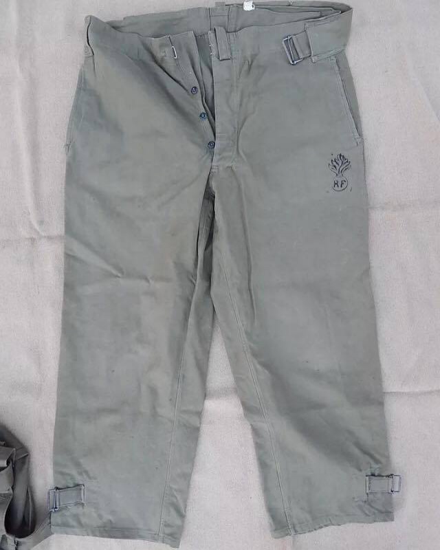 Pantalon de l'ensemble de croisé de coton modèle 1938 a Grenade 5593831635912210211287935465380102406681n