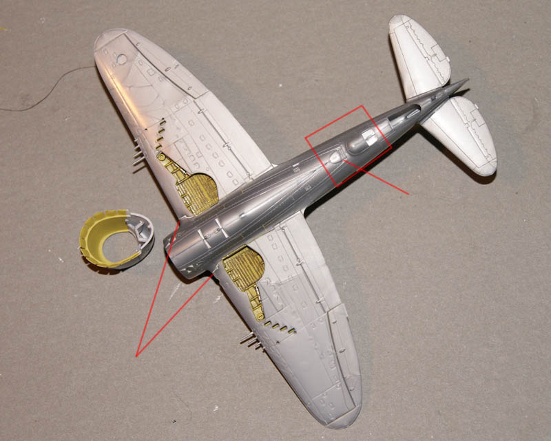 [MC5 - P47] Comparatif de P47D Thunderbolt au 1/72. Tam Aca peinture y'a qu'à, Hasegawa décals et des dégats, academy ...aussi - Page 3 560091revcroix01