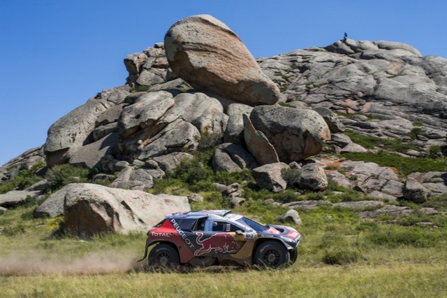 Silk Way Rally : Étape 5 : Cyril Despres Nouveau Leader, Stéphane Peterhansel En Difficulté 56274957860462edc2a