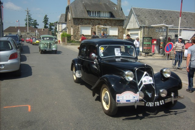 4ème festival vehicules anciens (landelles et coupigny 2009) 568200Jun02547