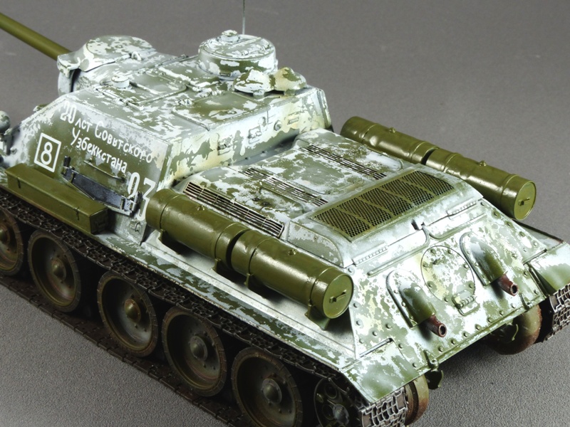 SU-100 - DRAGON 1/35 - Page 3 573894P1020887