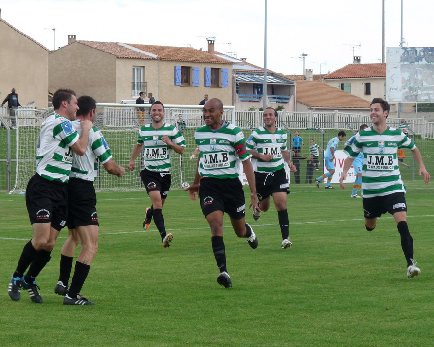 CETTE ( SETE ) ILE SINGULIERE REVIENT EN ( CHAMPIONNAT  DE)  FRANCE DE FOOTBALL AMATEUR  CFA 2 !!!!!!! - Page 3 581091Photo089